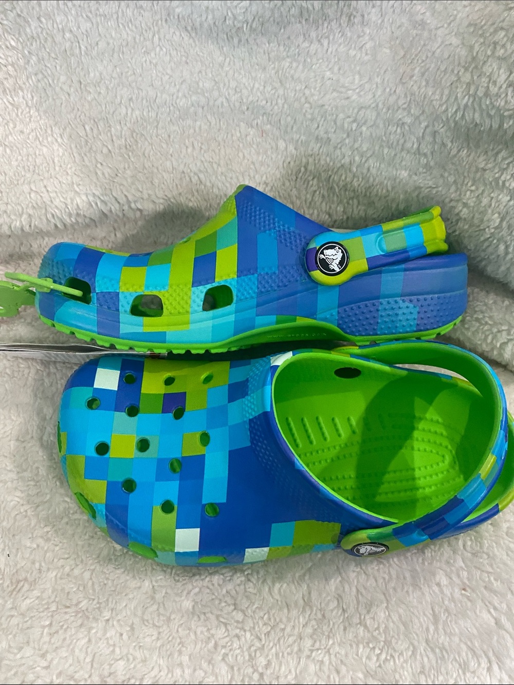 CROCS Kids Classic Digi Block Clog🟦🟩 Size J2 - Picture 5 of 6
